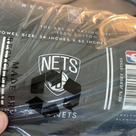 BROOKLYN NETS 💦 SLOWTIDE BEACH TOWEL NWT - Picture 7 of 7